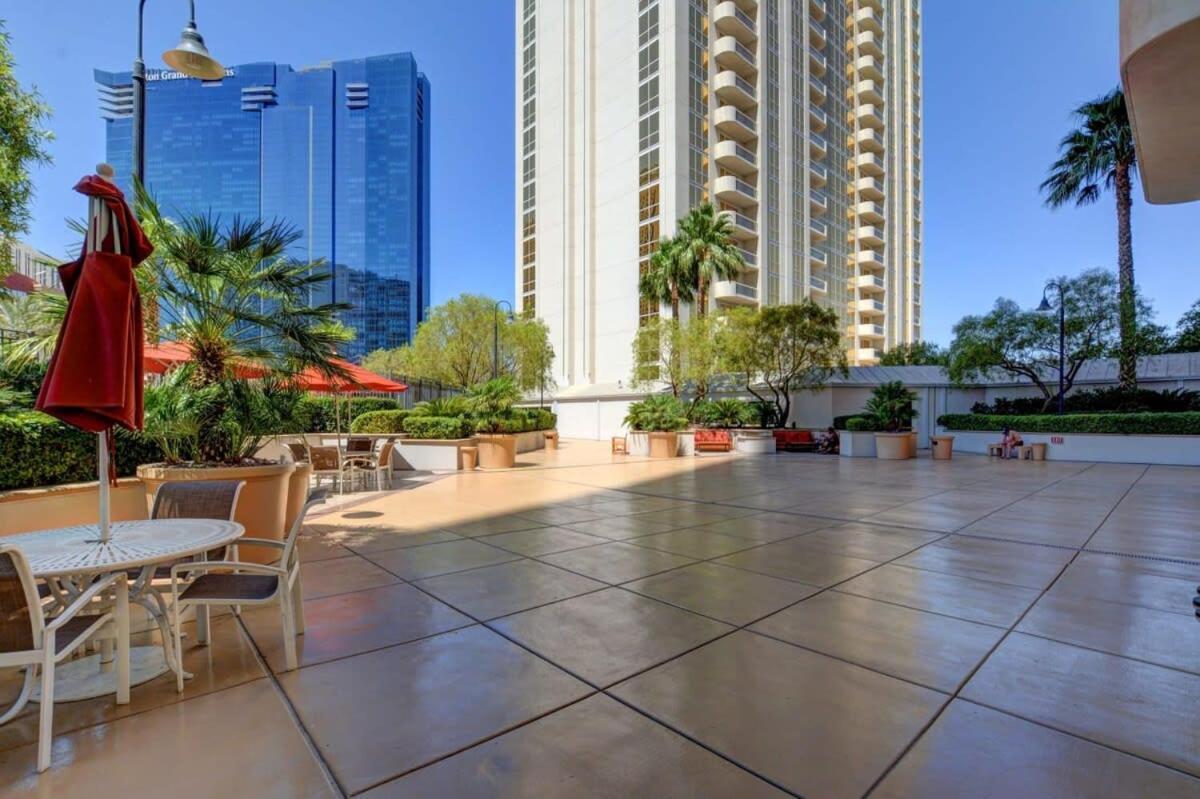 Mgm Signature-15-709 Strip View Jacuzzi Studio Лас-Вегас Екстер'єр фото